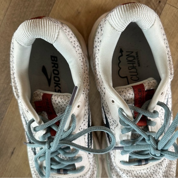 Brooks Trace 1 Road-Running Shoes - Picture 10 of 13